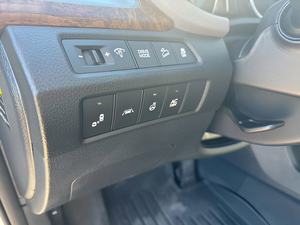 Used 2019 Hyundai Santa Fe XL FWD image 22