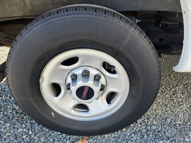 Used 2022 GMC Savana 2500 w/ Driver Convenience Package RWD image 14