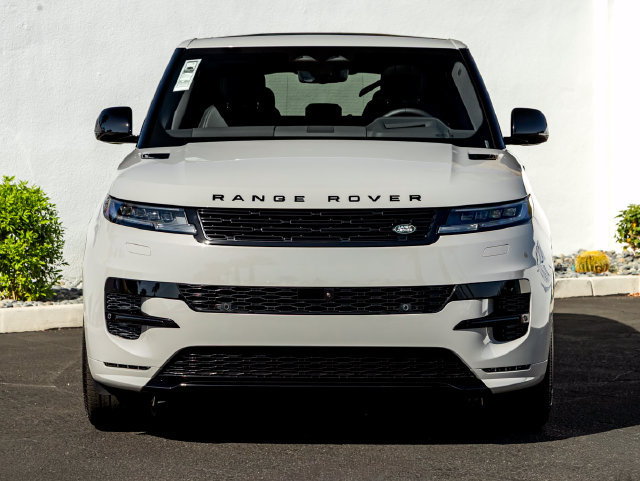 New 2026 Land Rover Range Rover Sport Dynamic SE AWD/4WD image 3