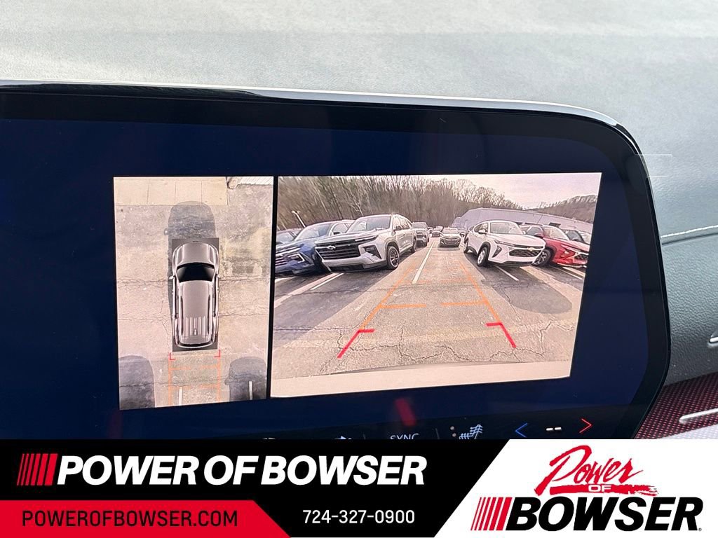 New 2026 Chevrolet Traverse Z71 w/ Driver Confidence Package image 9