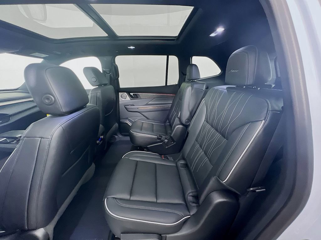 New 2026 Buick Enclave Avenir w/ Super Cruise Package image 24