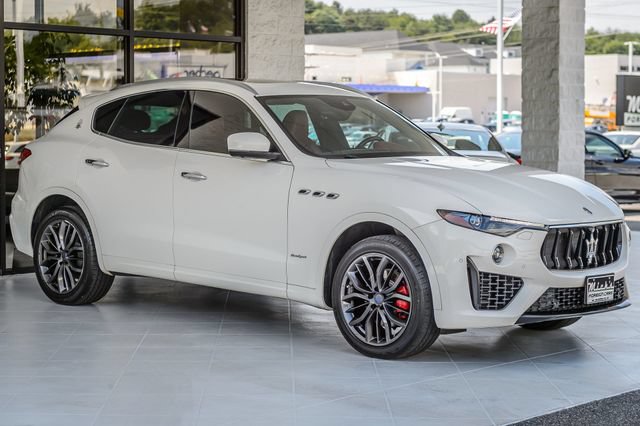 Used 2019 Maserati Levante GranSport AWD/4WD image 4