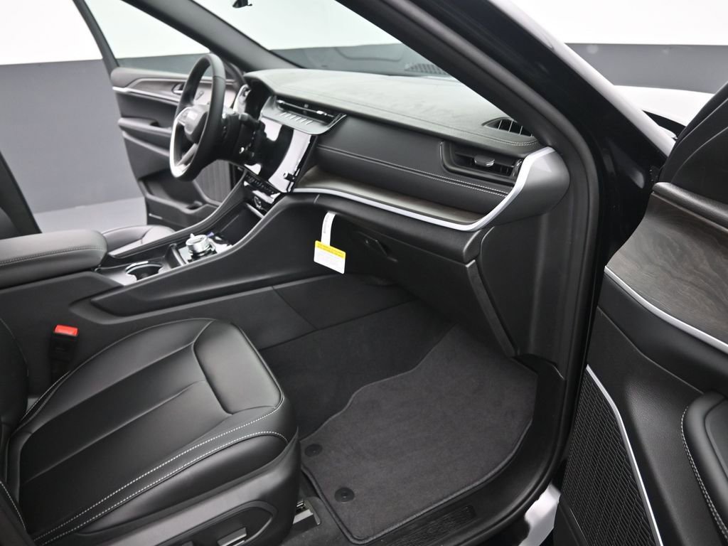 New 2026 Jeep Grand Cherokee Limited image 17