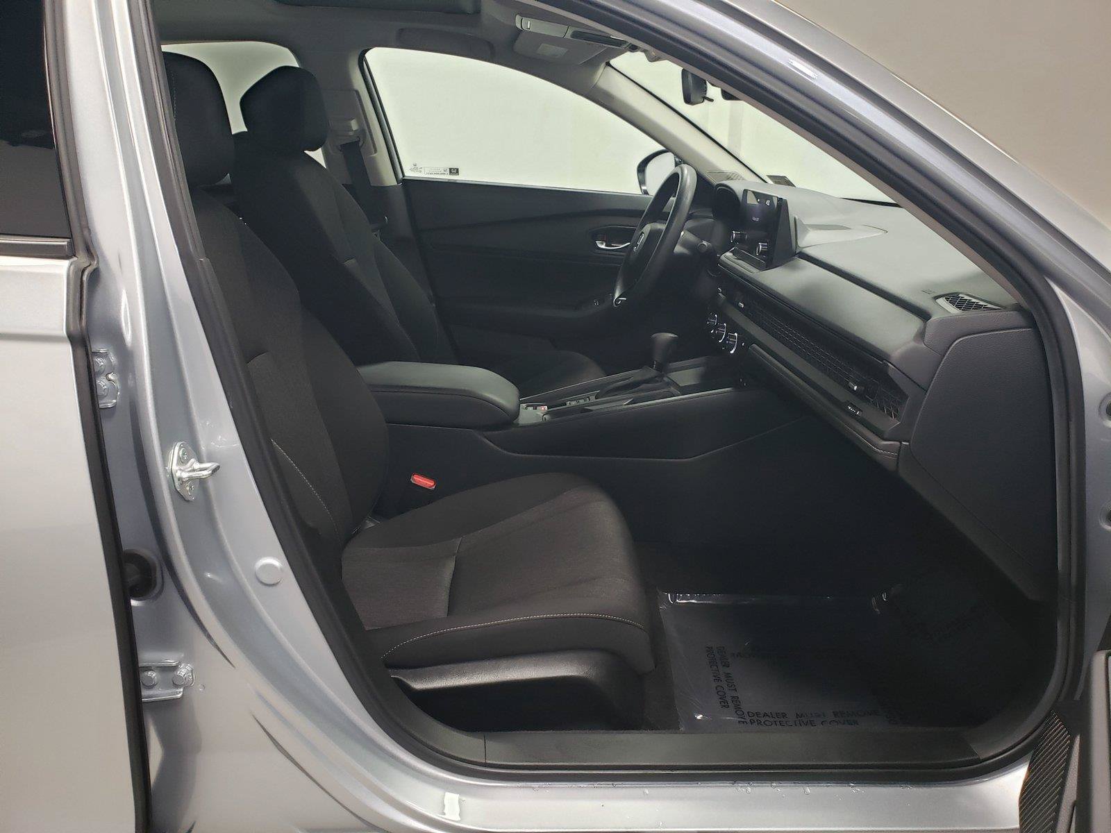Used 2025 Honda Accord SE image 38
