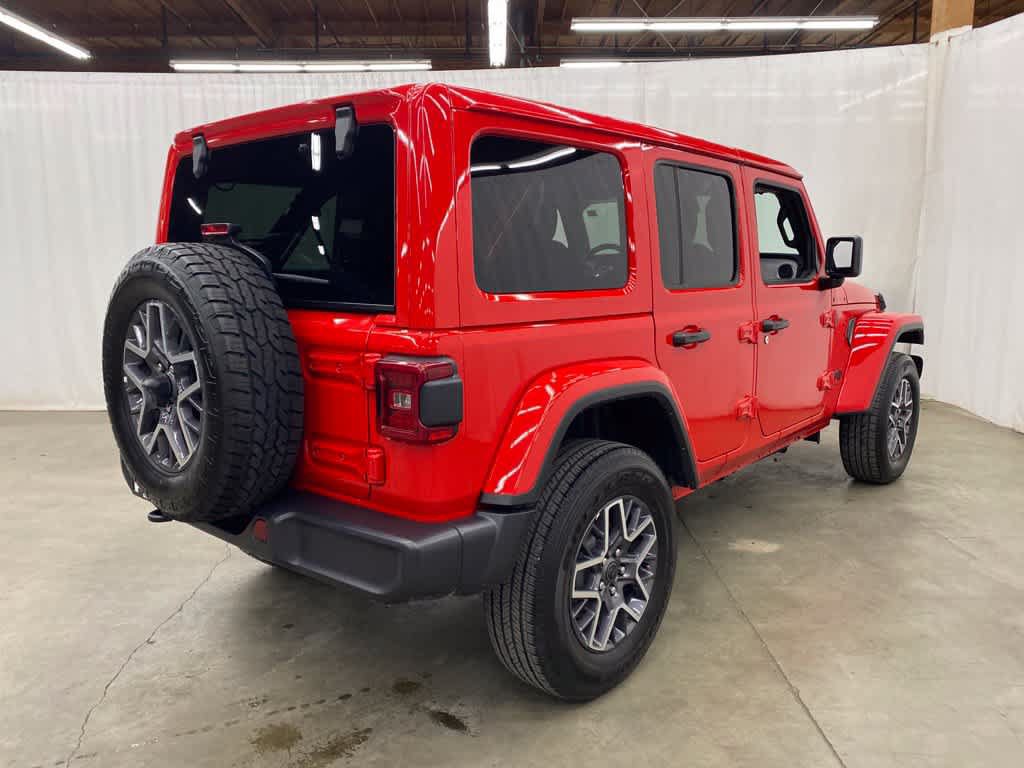 Used 2025 Jeep Wrangler Unlimited Sahara AWD/4WD image 6