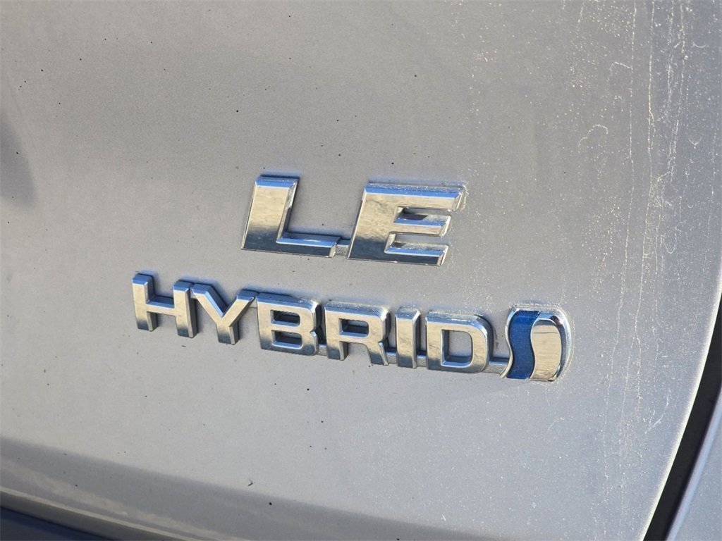 Used 2024 Toyota RAV4 LE image 29