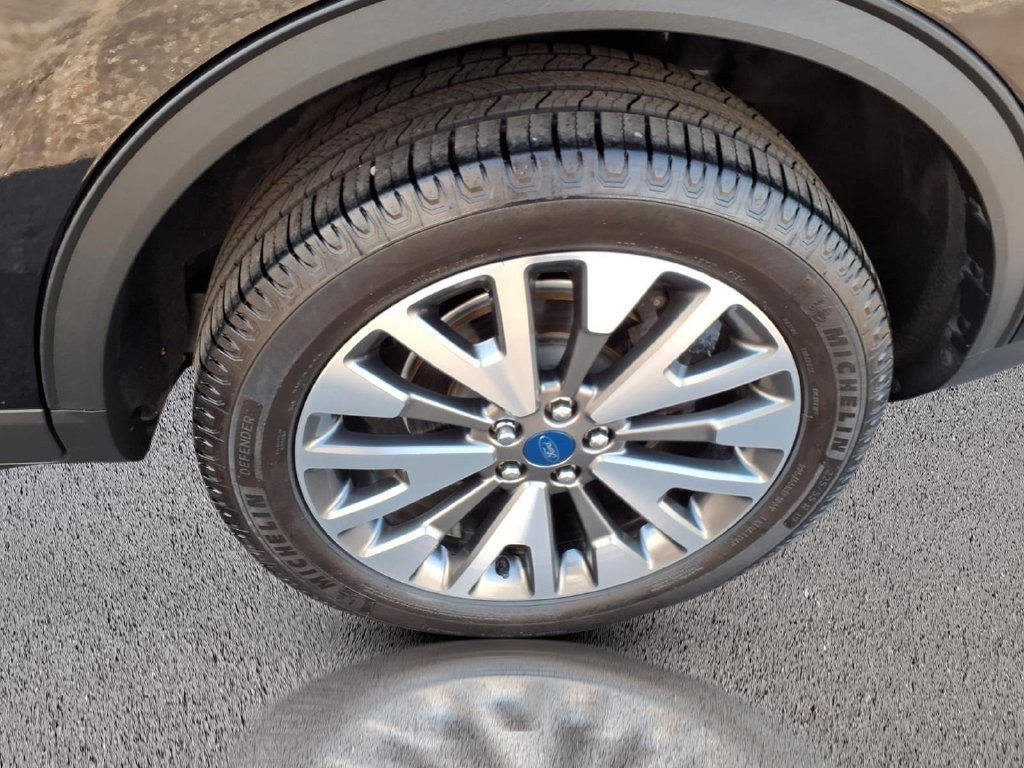 Certified 2022 Ford Escape Titanium AWD/4WD image 31