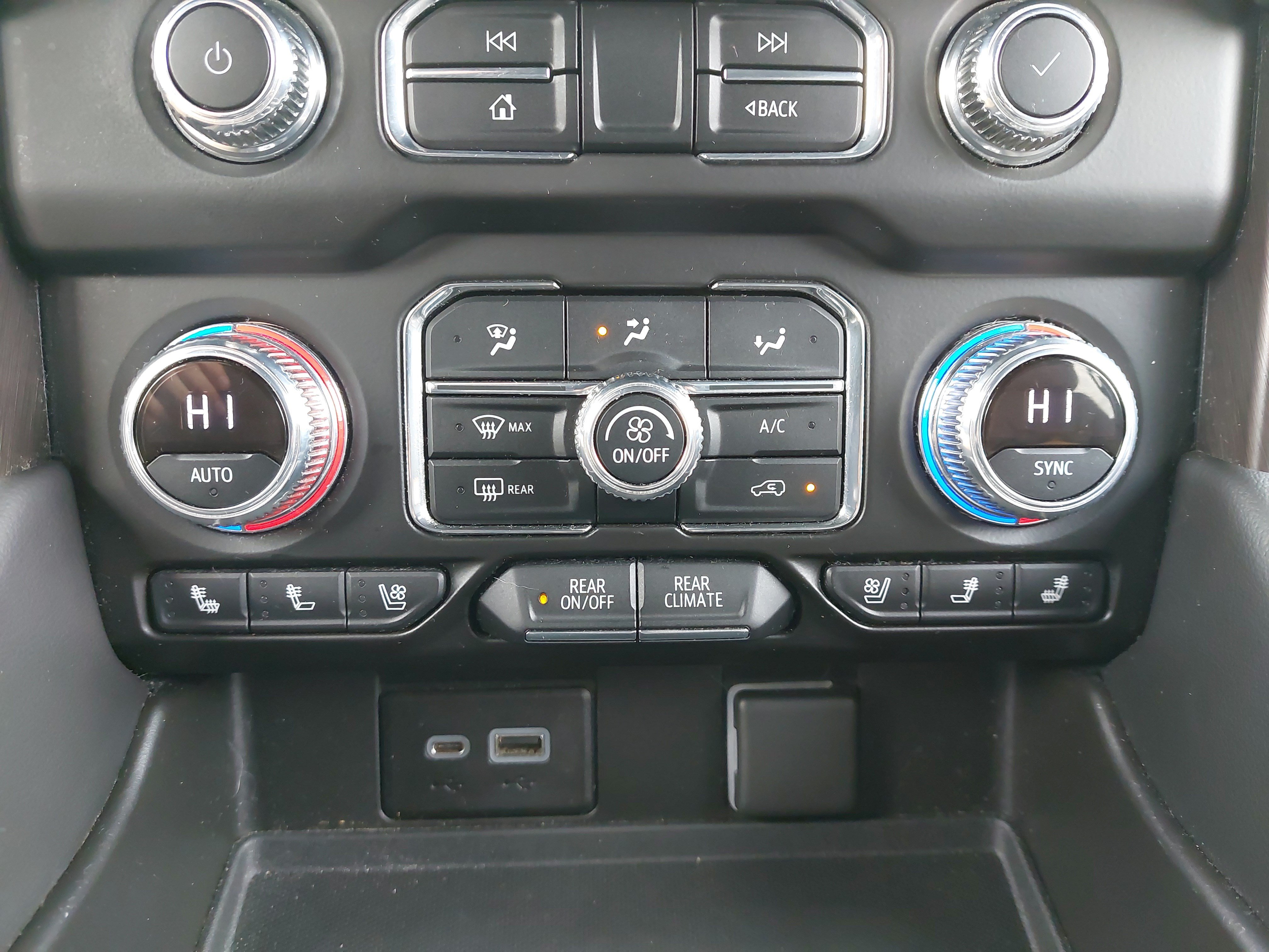 Used 2022 GMC Yukon XL AT4 AWD/4WD image 23