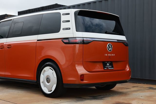 Used 2025 Volkswagen ID. Buzz 1st Edition RWD image 54