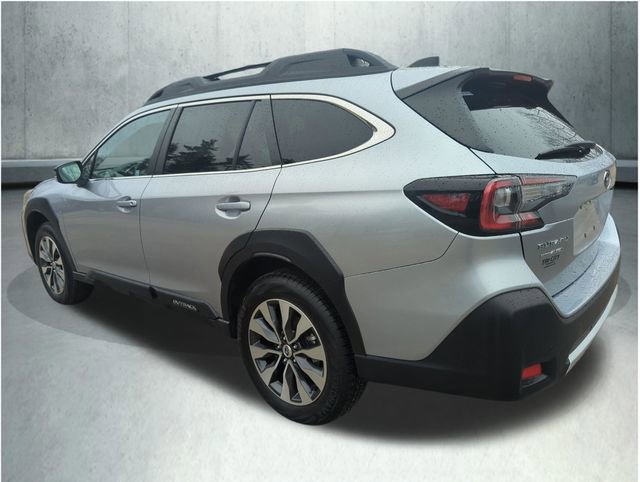 Used 2025 Subaru Outback Limited image 3