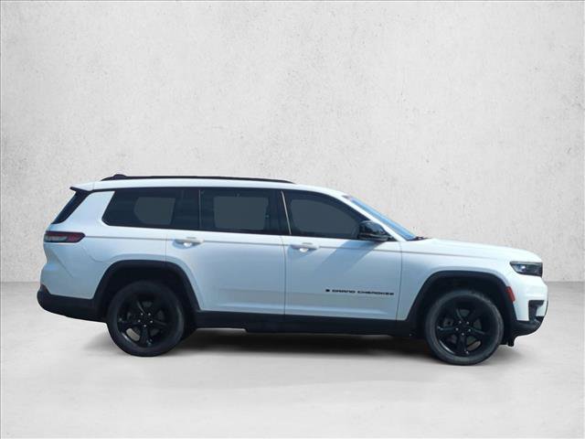 Used 2023 Jeep Grand Cherokee L Laredo AWD/4WD image 4