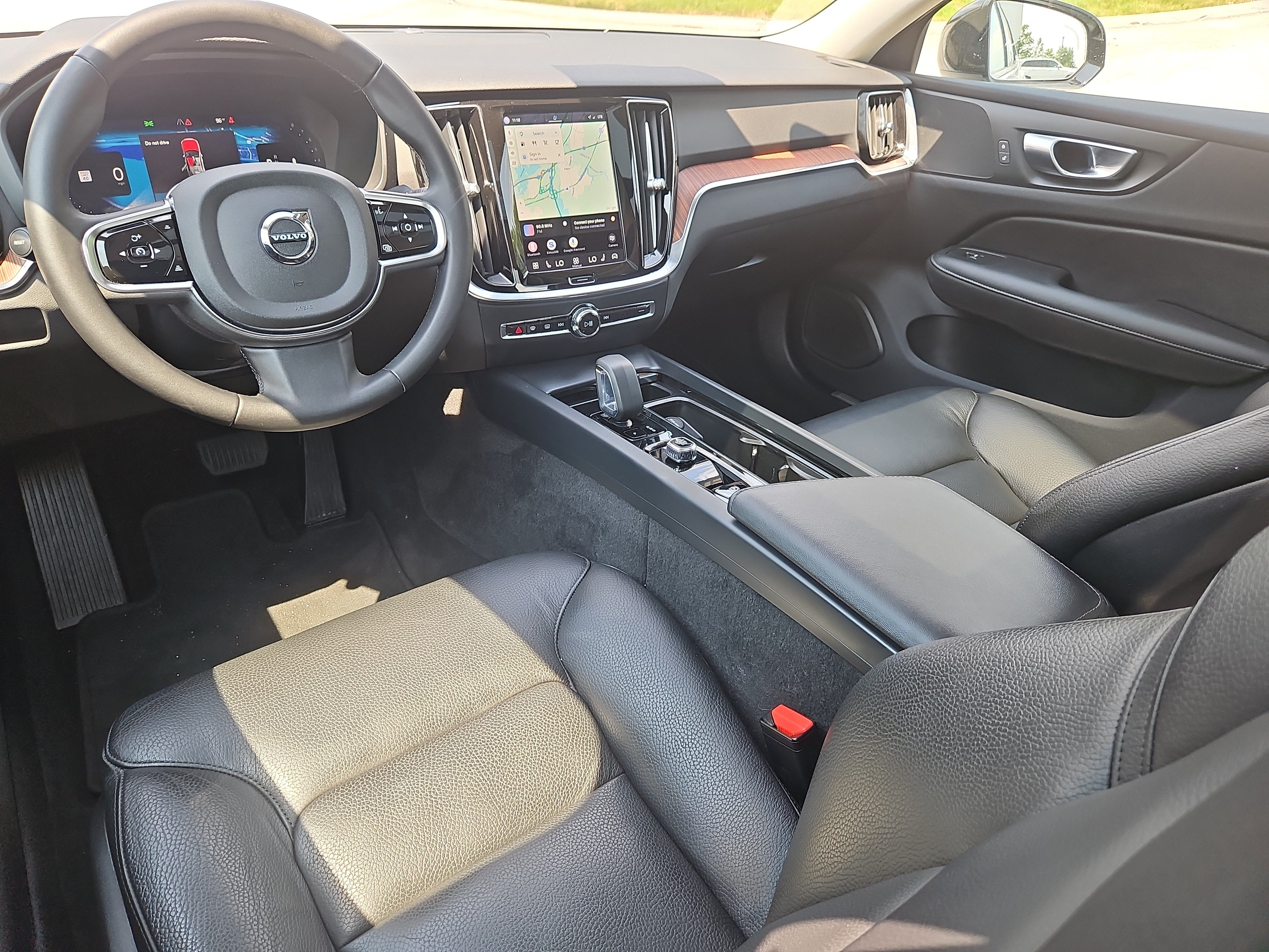 Used 2024 Volvo S60 B5 Plus AWD/4WD image 3