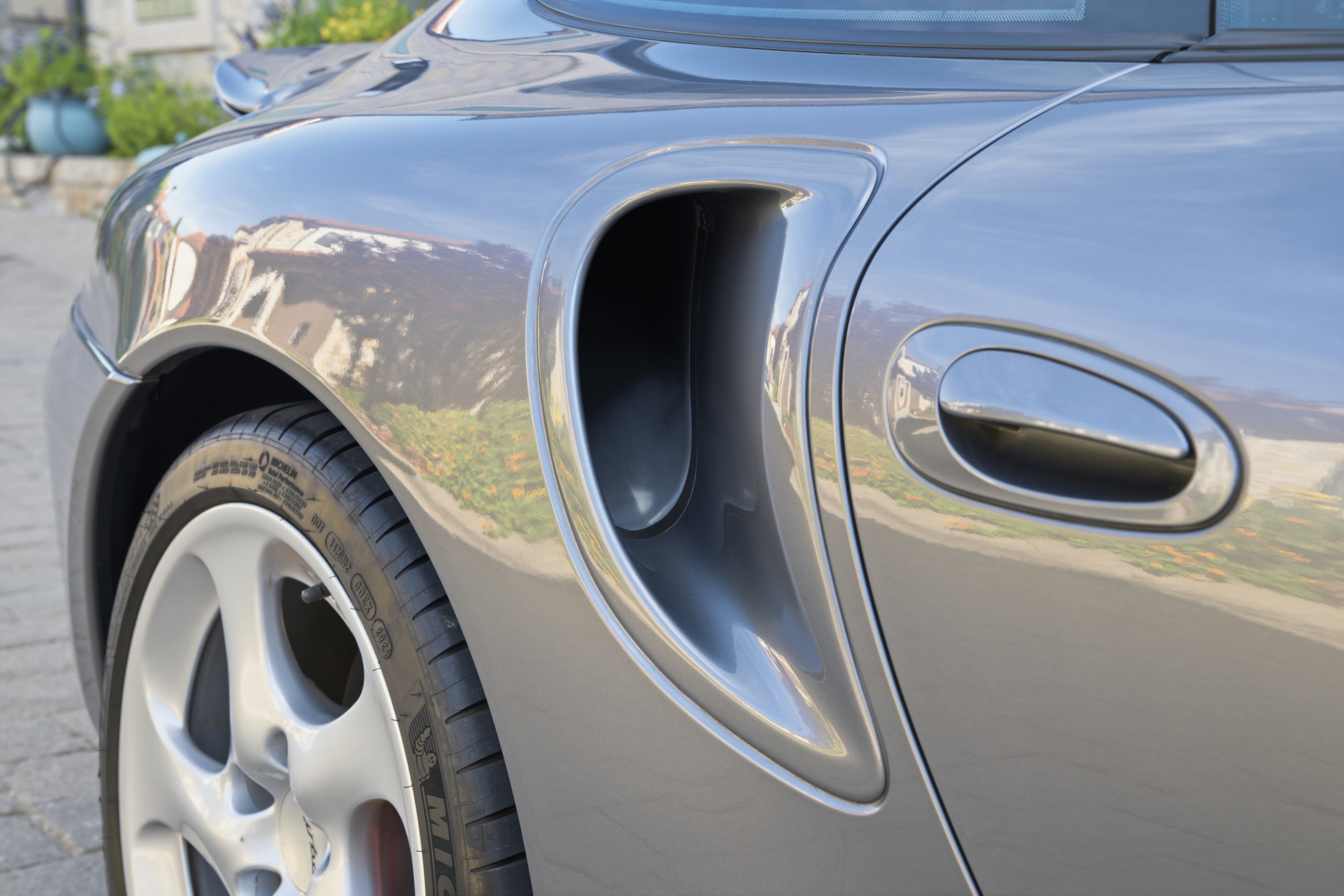 Used 2001 Porsche 911 Turbo AWD/4WD image 22