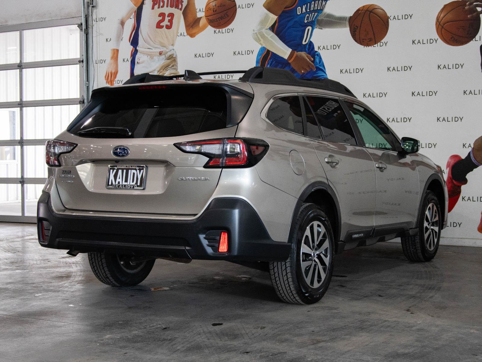 Used 2020 Subaru Outback Premium image 25