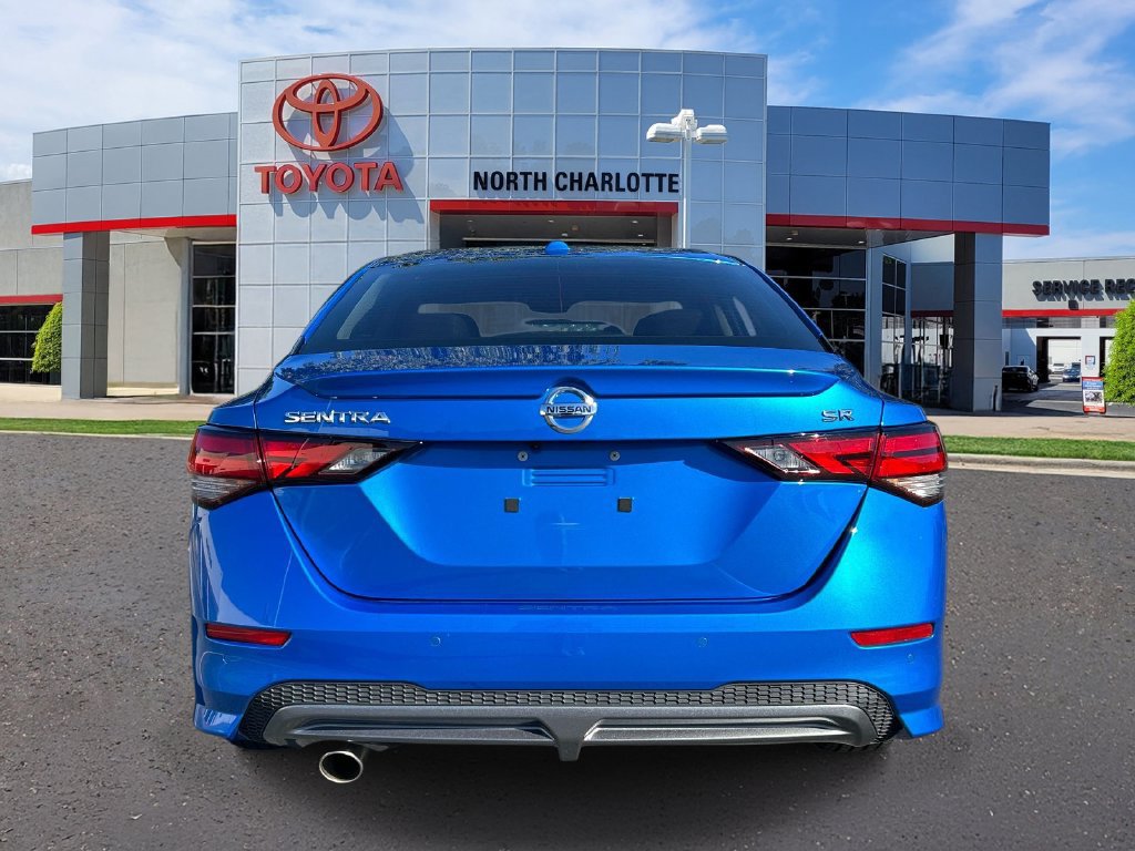 Used 2022 Nissan Sentra SR w/ Trunk Package FWD image 7