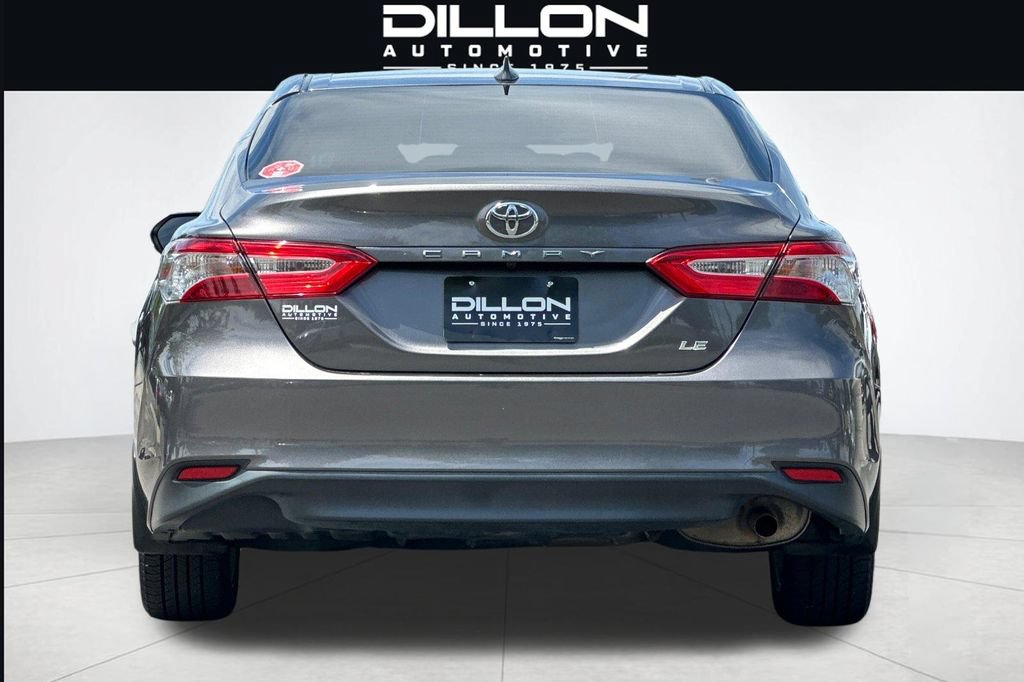 Used 2019 Toyota Camry LE FWD image 5
