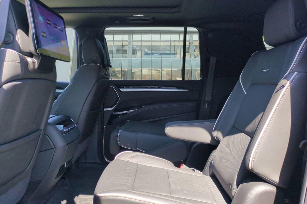 Used 2026 Cadillac Escalade ESV Sport w/ Touring Package image 29