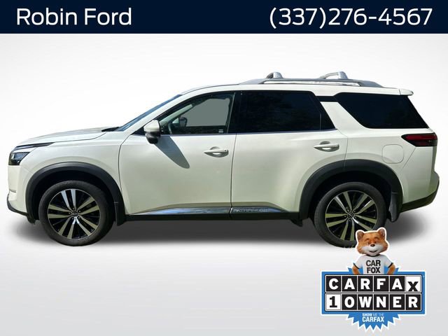 Used 2024 Nissan Pathfinder Platinum FWD image 2