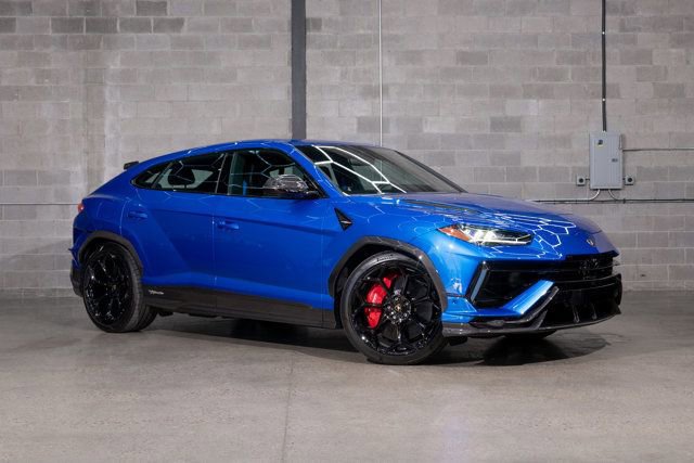 Used 2023 Lamborghini Urus Performante