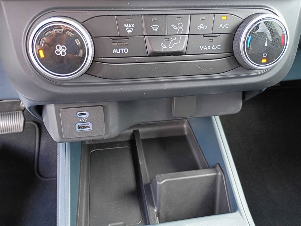 Used 2023 Ford Maverick XL image 14