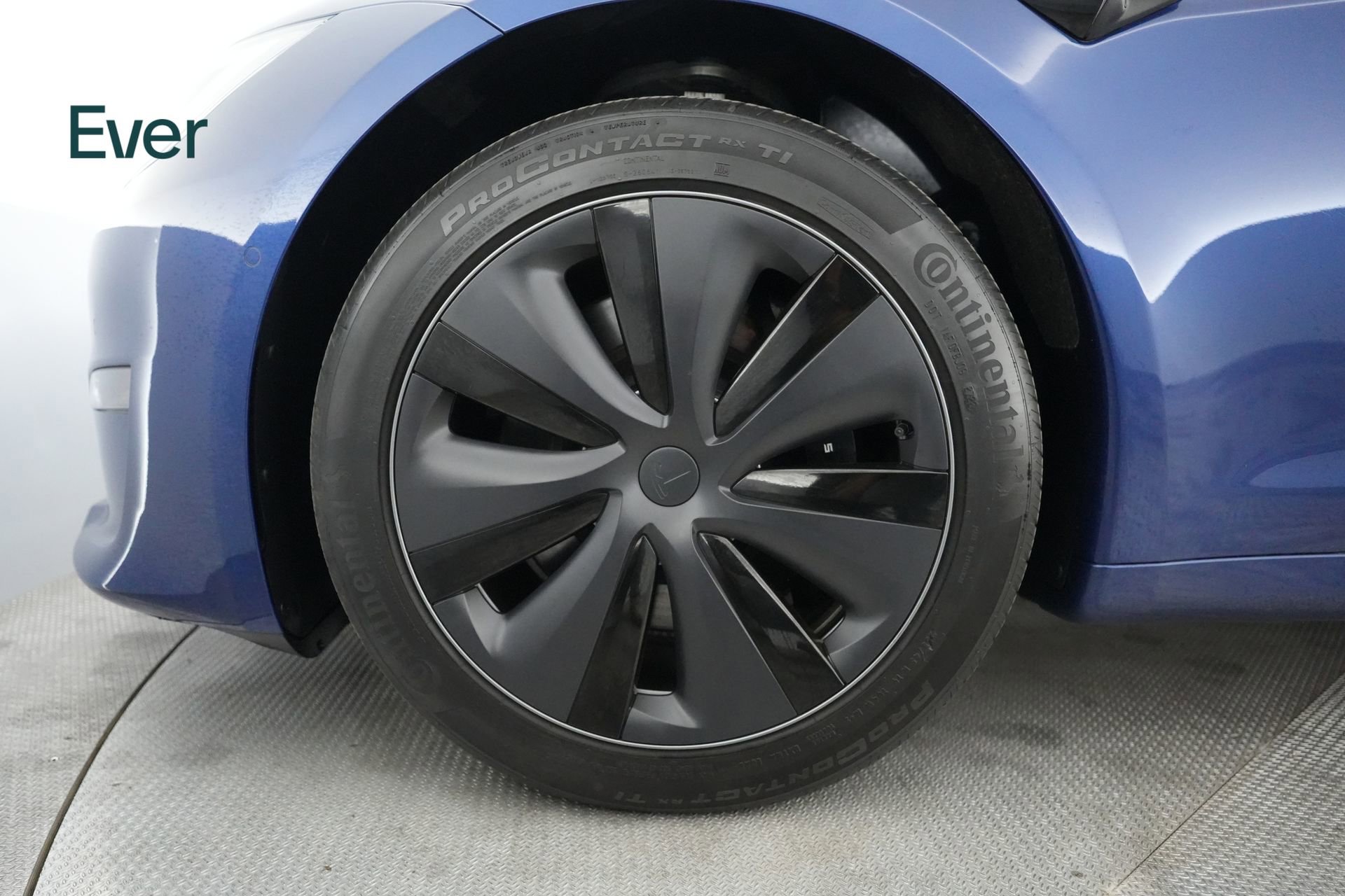 Used 2023 Tesla Model S Standard Range image 19