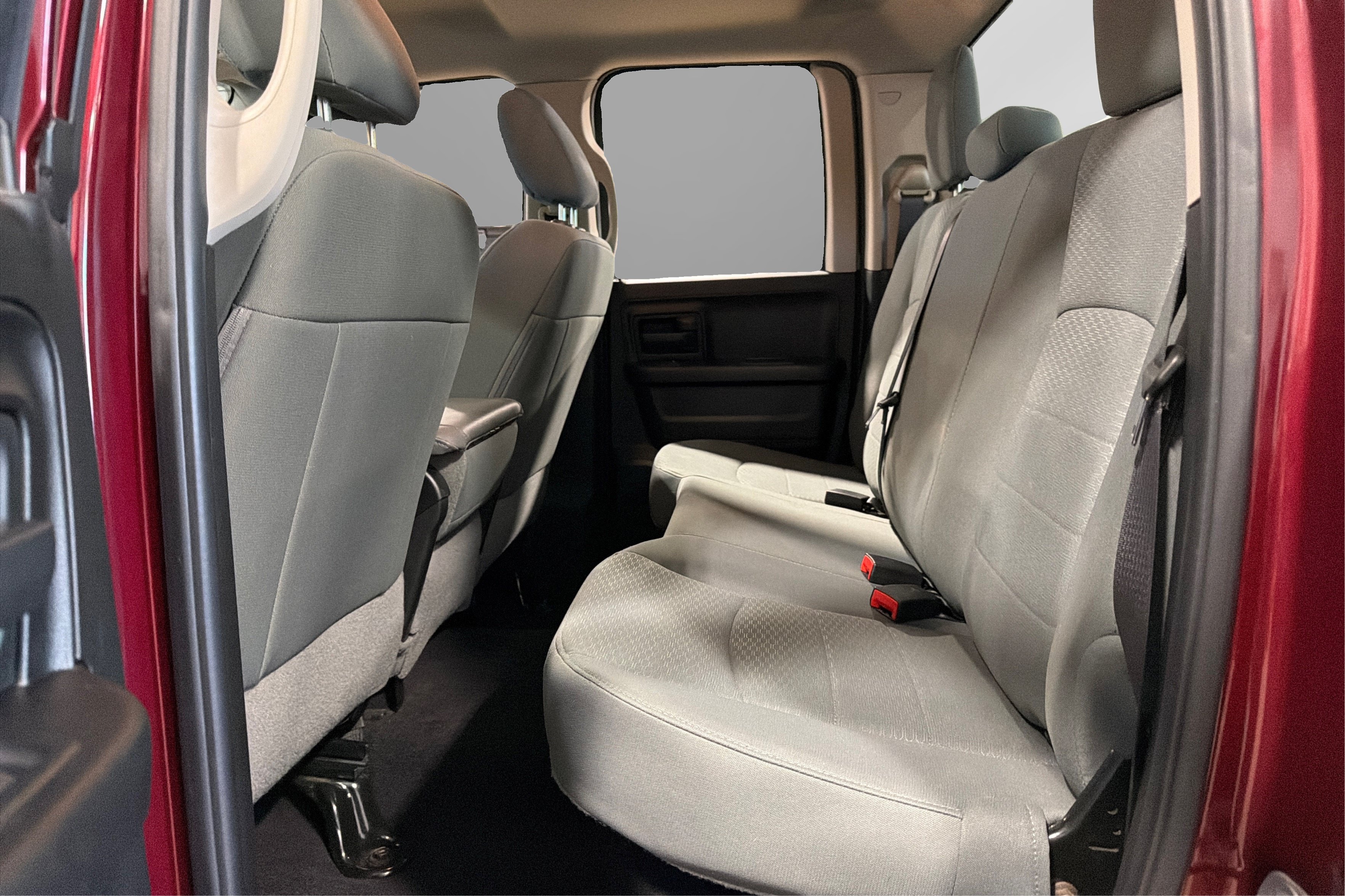 Used 2019 RAM 1500 Express AWD/4WD image 32