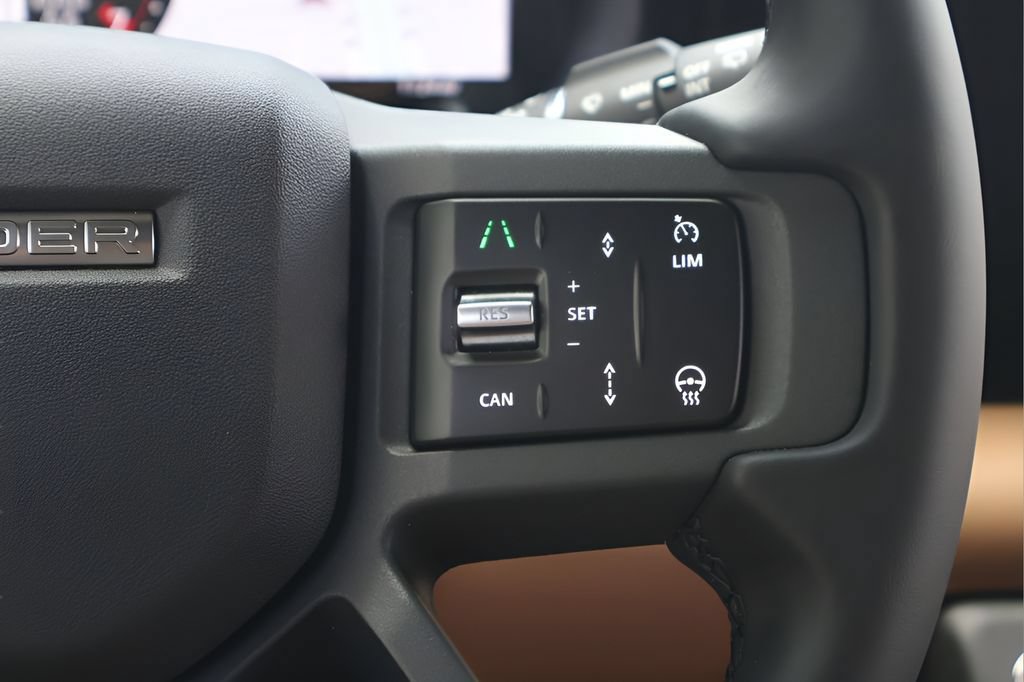 New 2026 Land Rover Defender 110 X-Dynamic SE AWD/4WD image 20