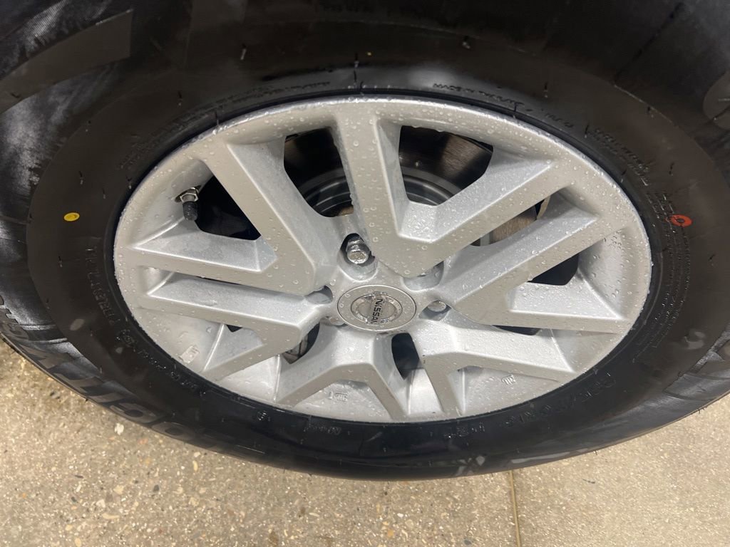 Certified 2018 Nissan Frontier SV image 34