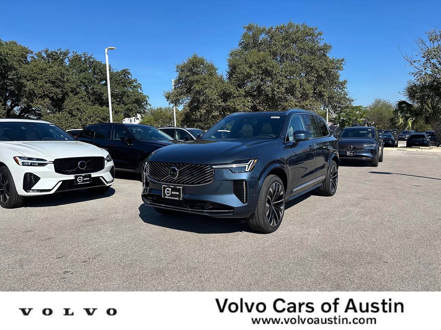 New 2026 Volvo XC90 B6 Plus w/ Protection Package Premier image 1