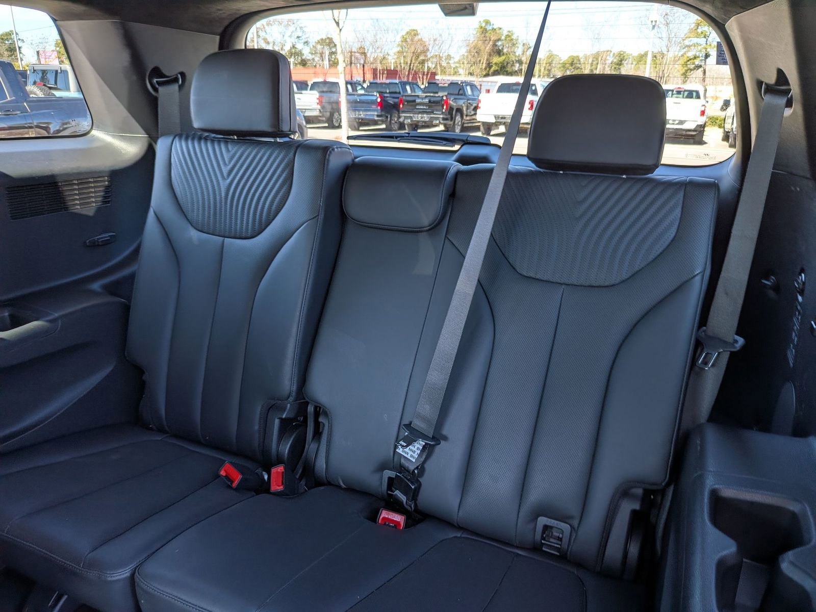 Used 2024 Hyundai Palisade Calligraphy image 32