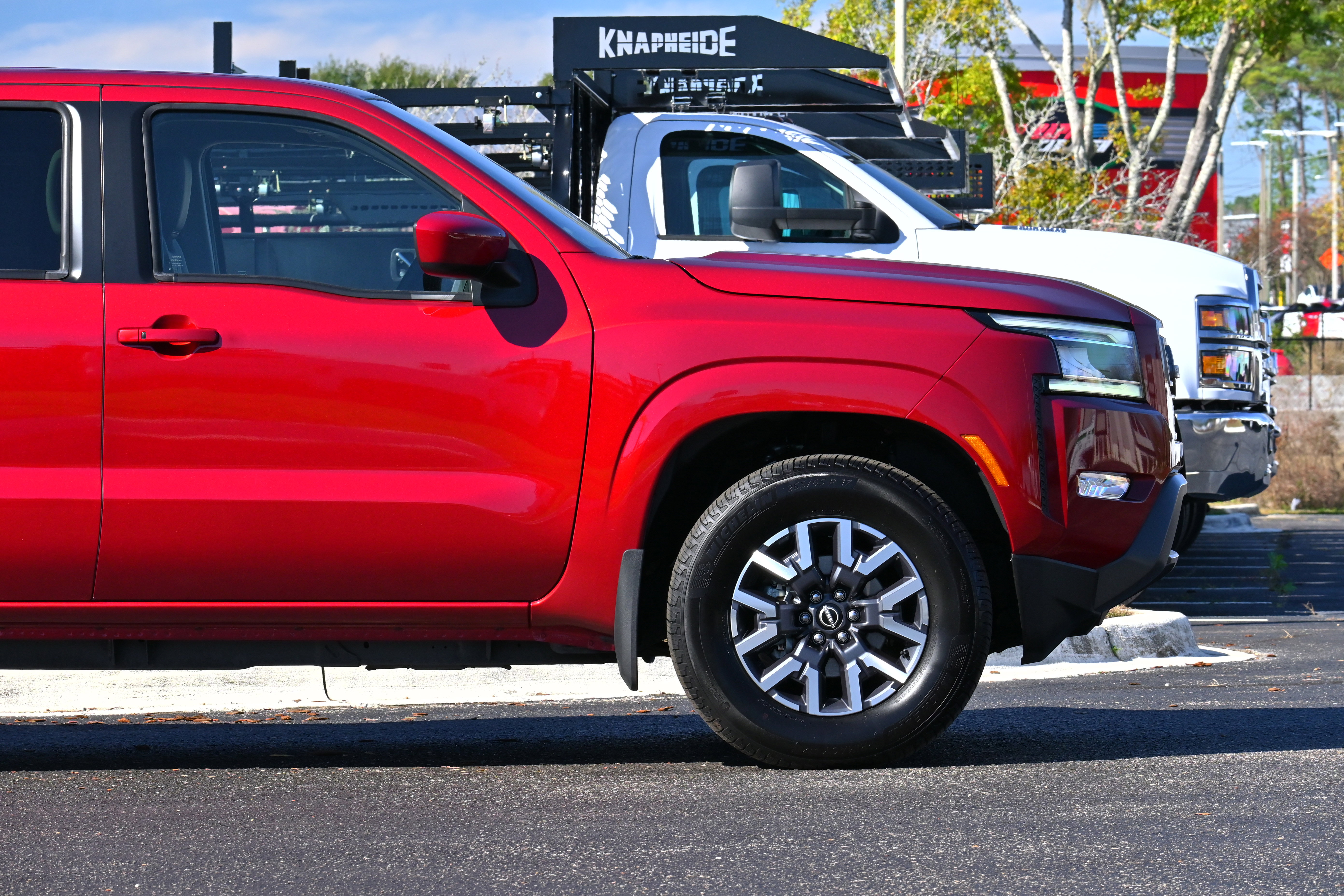 Used 2024 Nissan Frontier SL w/ Technology Package image 6