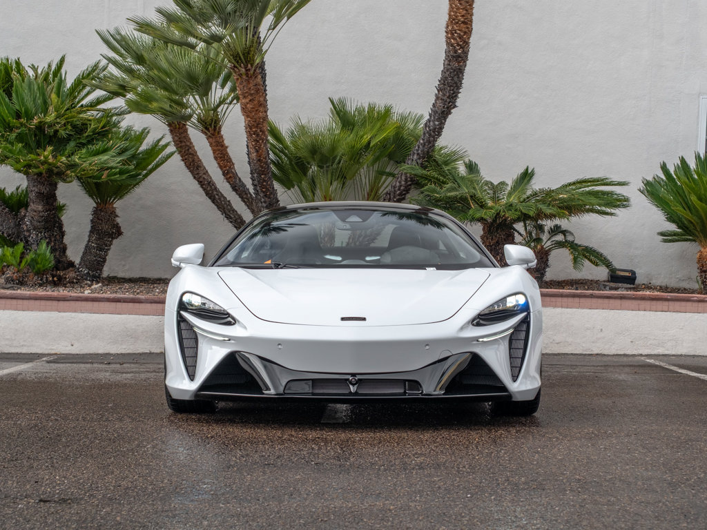 New 2026 McLaren Artura RWD image 2