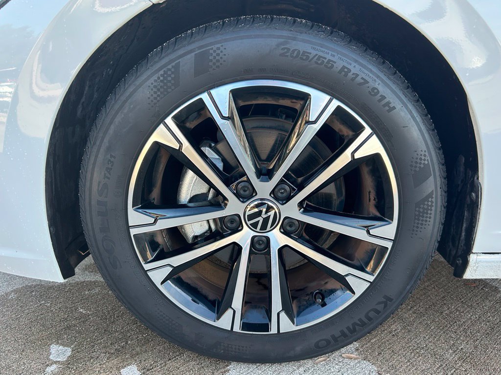 Certified 2024 Volkswagen Jetta Sport FWD image 33