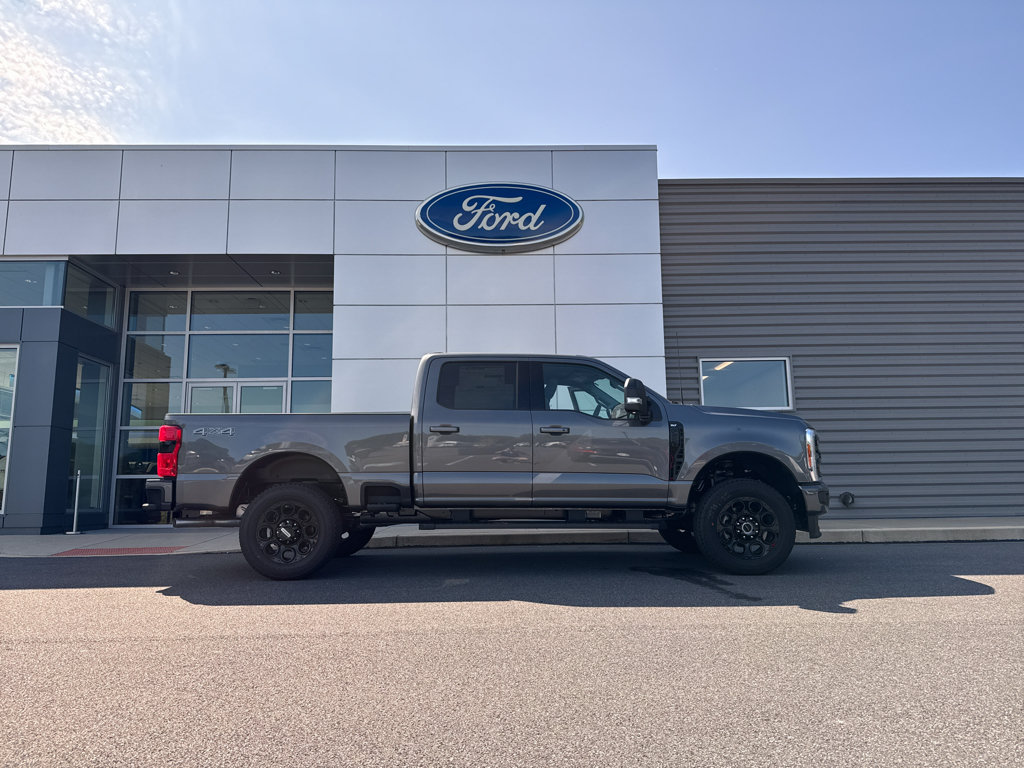 New 2026 Ford F250 XLT w/ XLT Premium Package AWD/4WD image 2