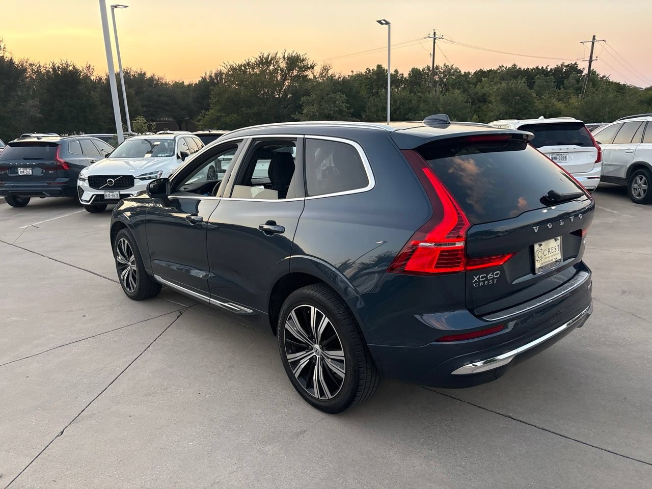 Certified 2023 Volvo XC60 B5 Plus w/ Climate Package AWD/4WD image 9