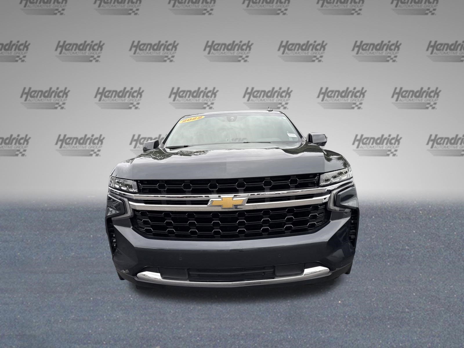 Used 2022 Chevrolet Suburban LS RWD image 3