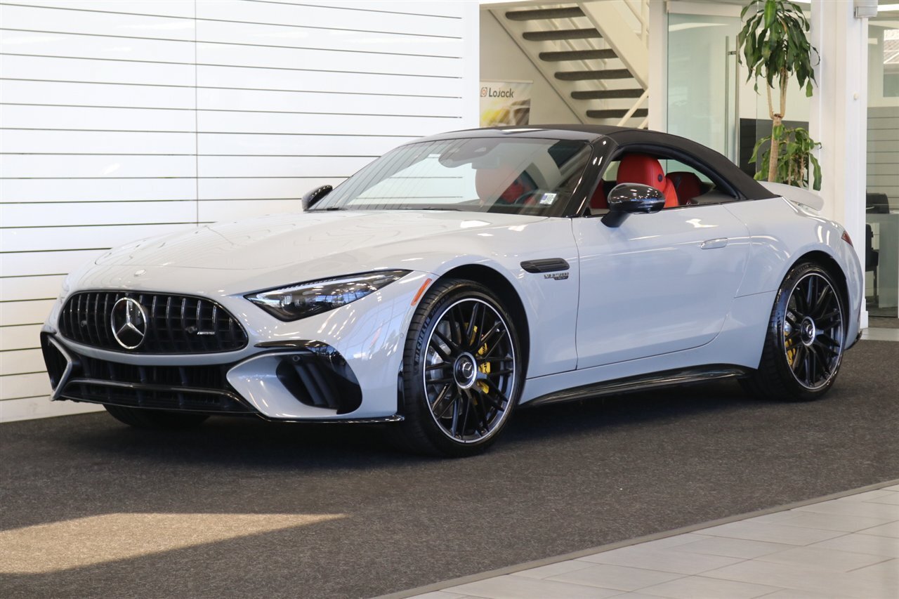 Used 2023 Mercedes-Benz SL 63 AMG 4MATIC w/ Driver Assistance Package image 5