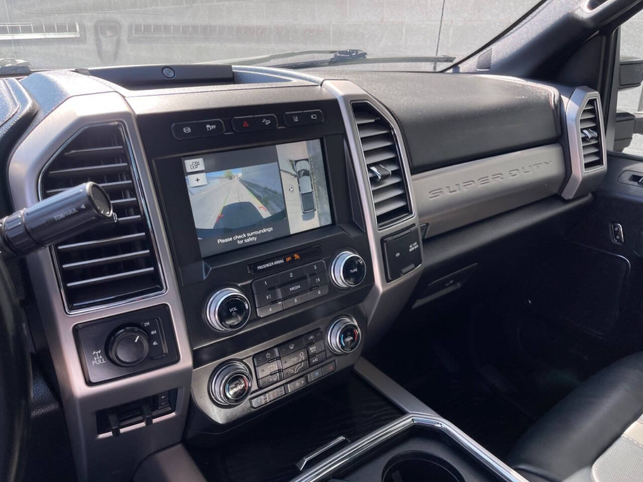 Used 2019 Ford F350 Platinum w/ Platinum Ultimate Package AWD/4WD image 19
