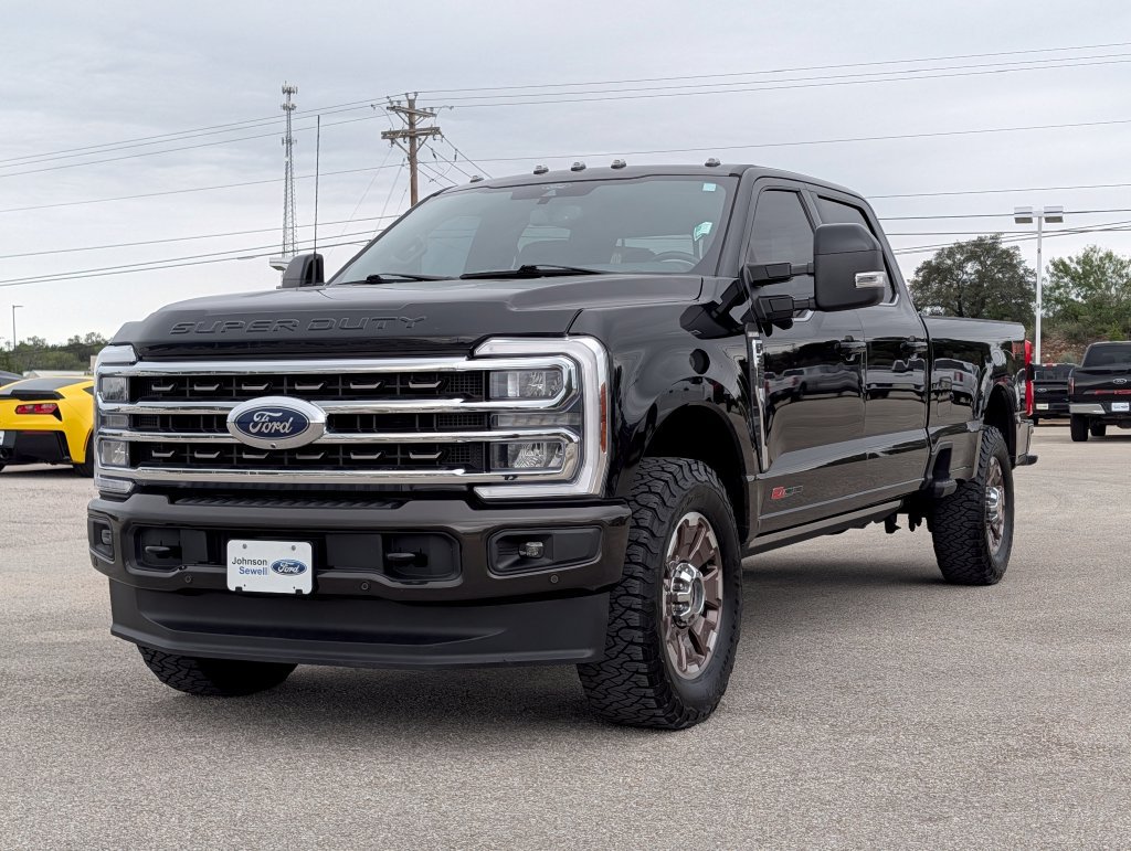Certified 2024 Ford F350 King Ranch w/ FX4 Off-Road Package AWD/4WD image 4
