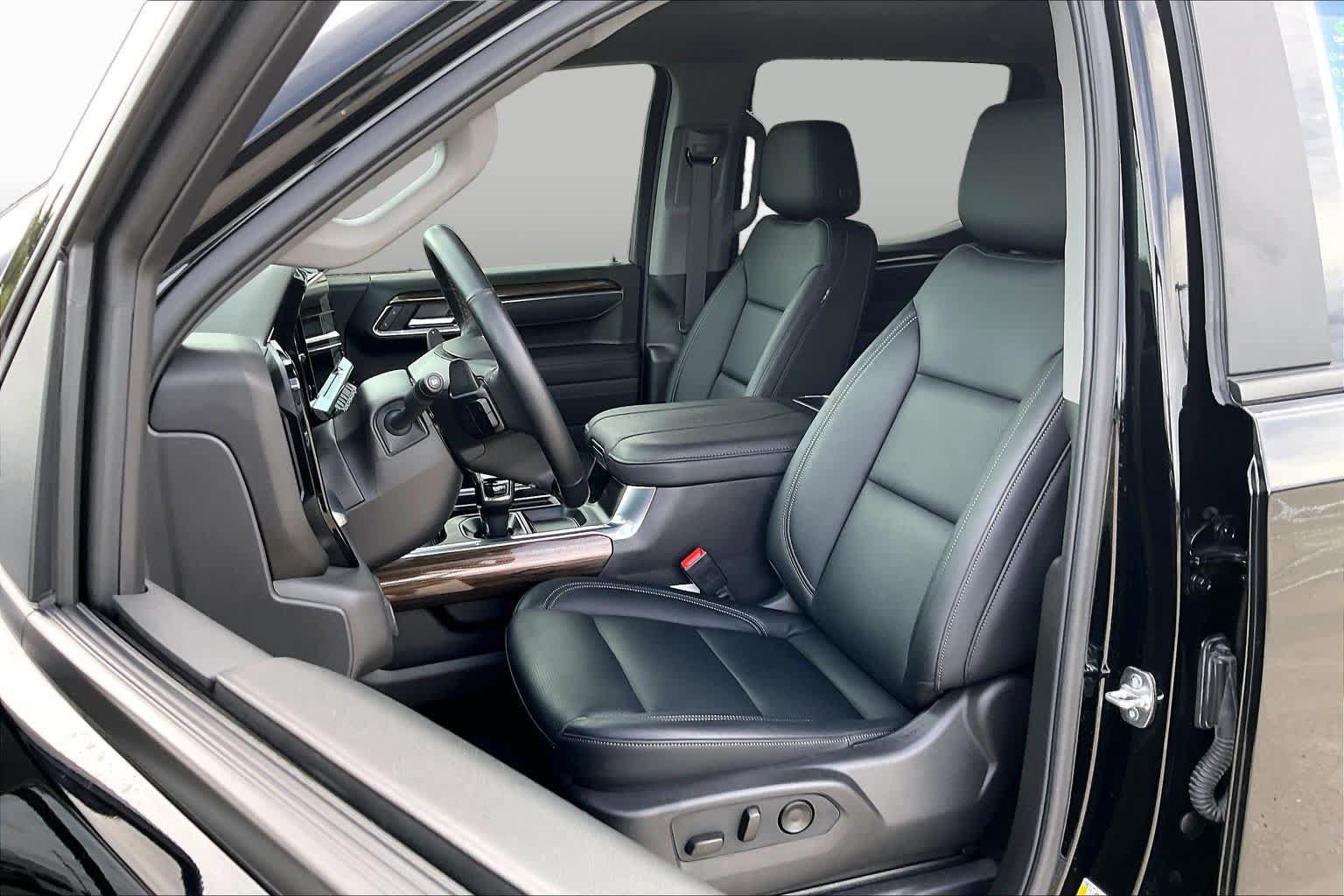 Certified 2025 Chevrolet Silverado 1500 LT Trail Boss w/ Convenience Package II AWD/4WD image 8
