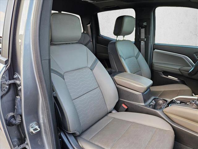 Used 2024 Chevrolet Colorado ZR2 w/ ZR2 Convenience Package III AWD/4WD image 19