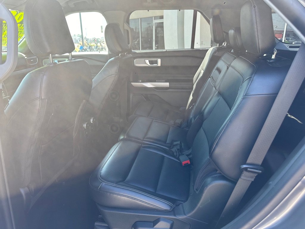 Used 2023 Ford Explorer Limited image 21