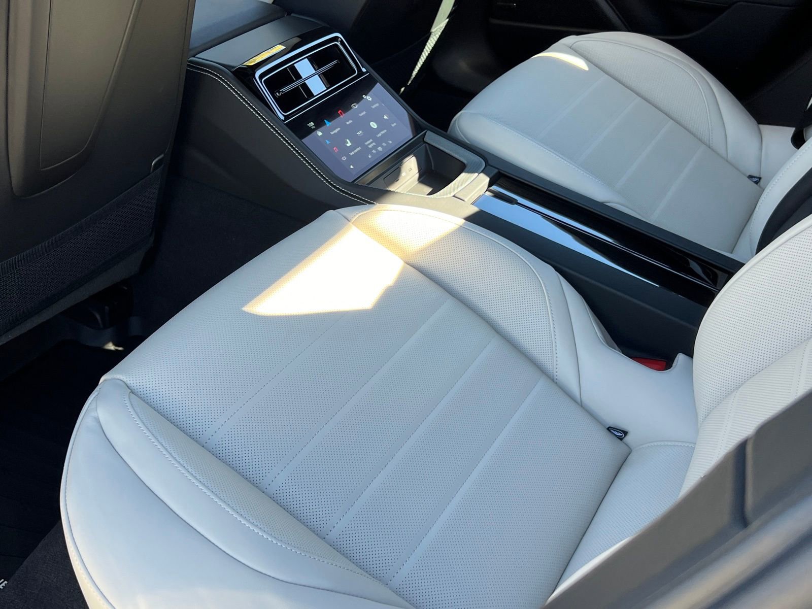 New 2026 Porsche Panamera 4 image 18