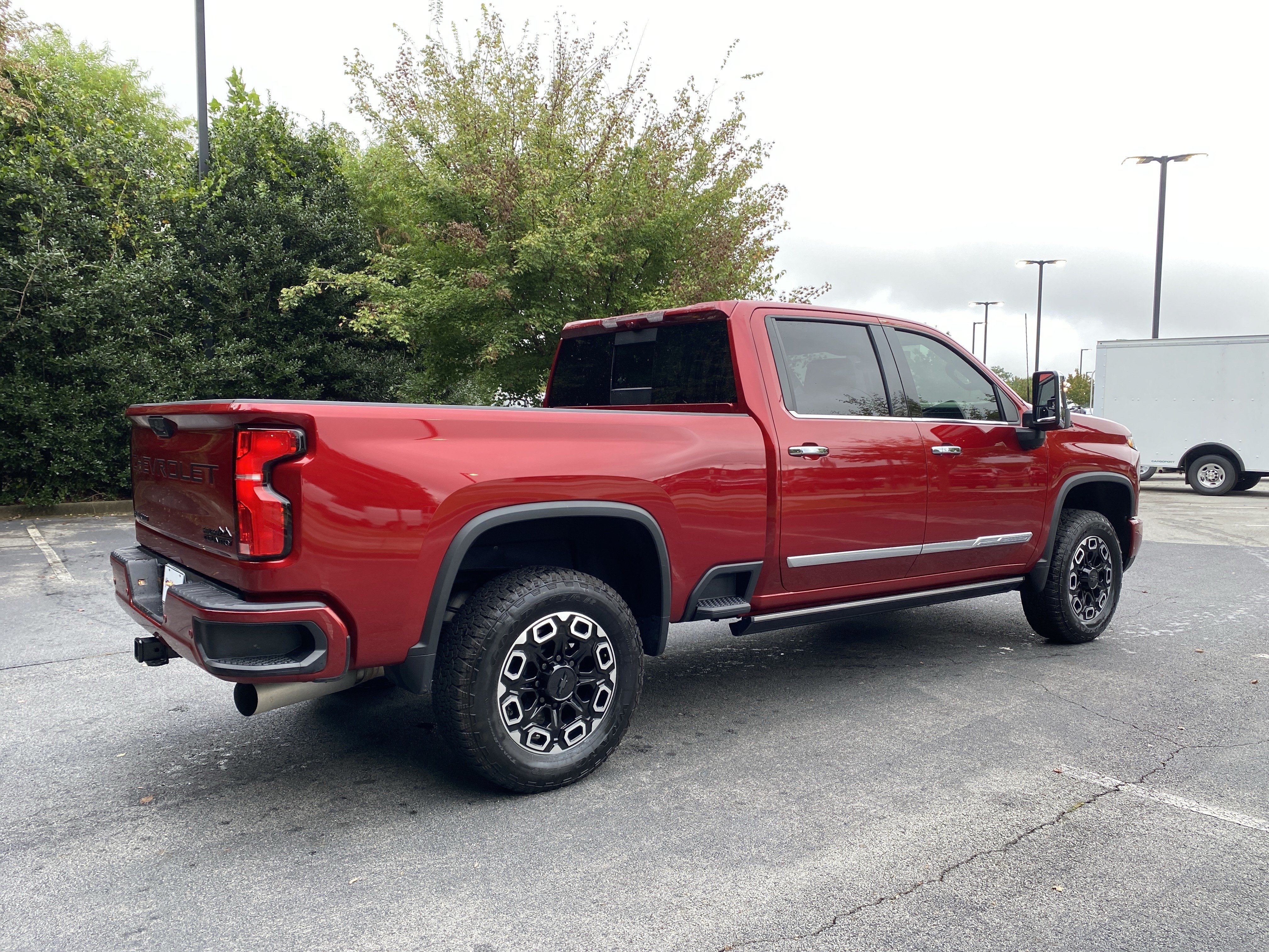 Used 2026 Chevrolet Silverado 2500 High Country w/ High Country Premium Package AWD/4WD image 9