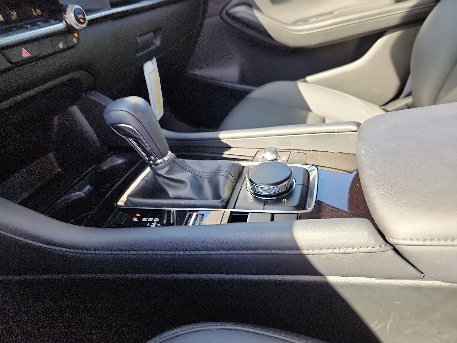 Used 2025 MAZDA MAZDA3 s image 20