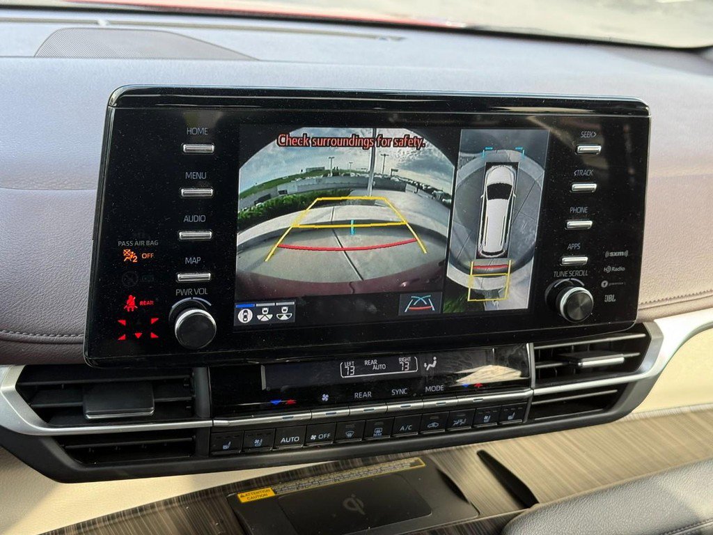 Certified 2023 Toyota Sienna Platinum AWD/4WD image 28