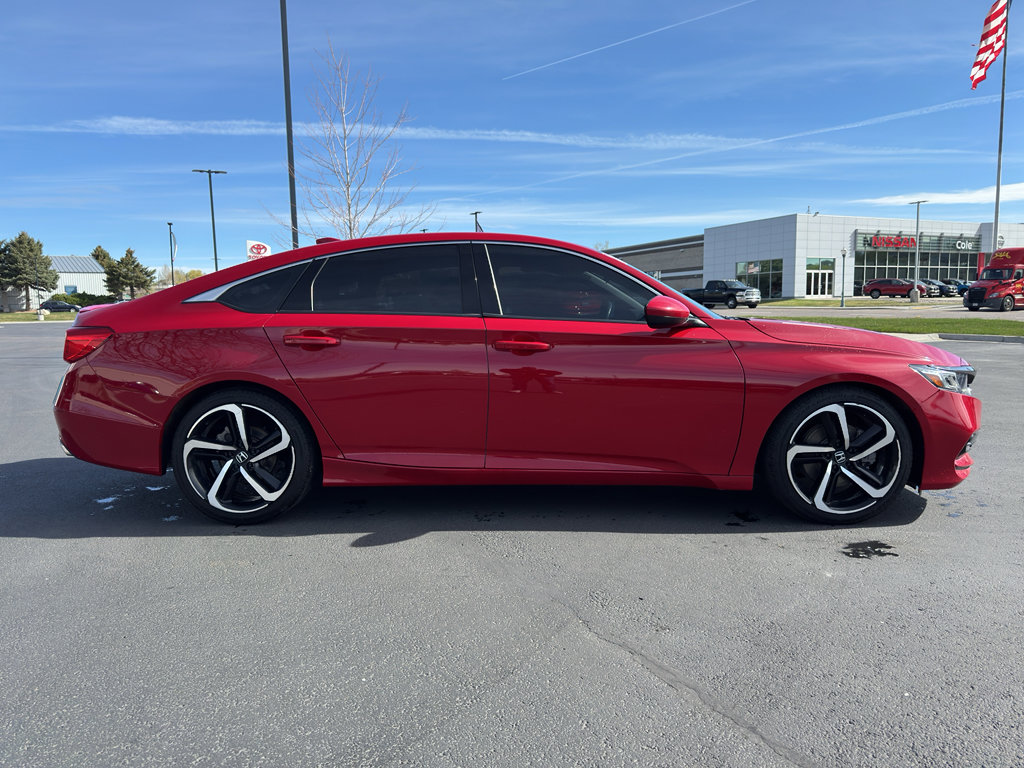Used 2018 Honda Accord Sport image 2