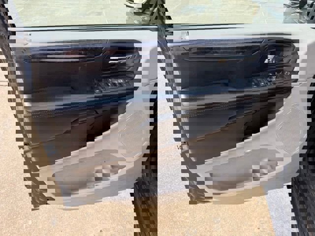 Used 2012 Dodge Grand Caravan SXT image 12