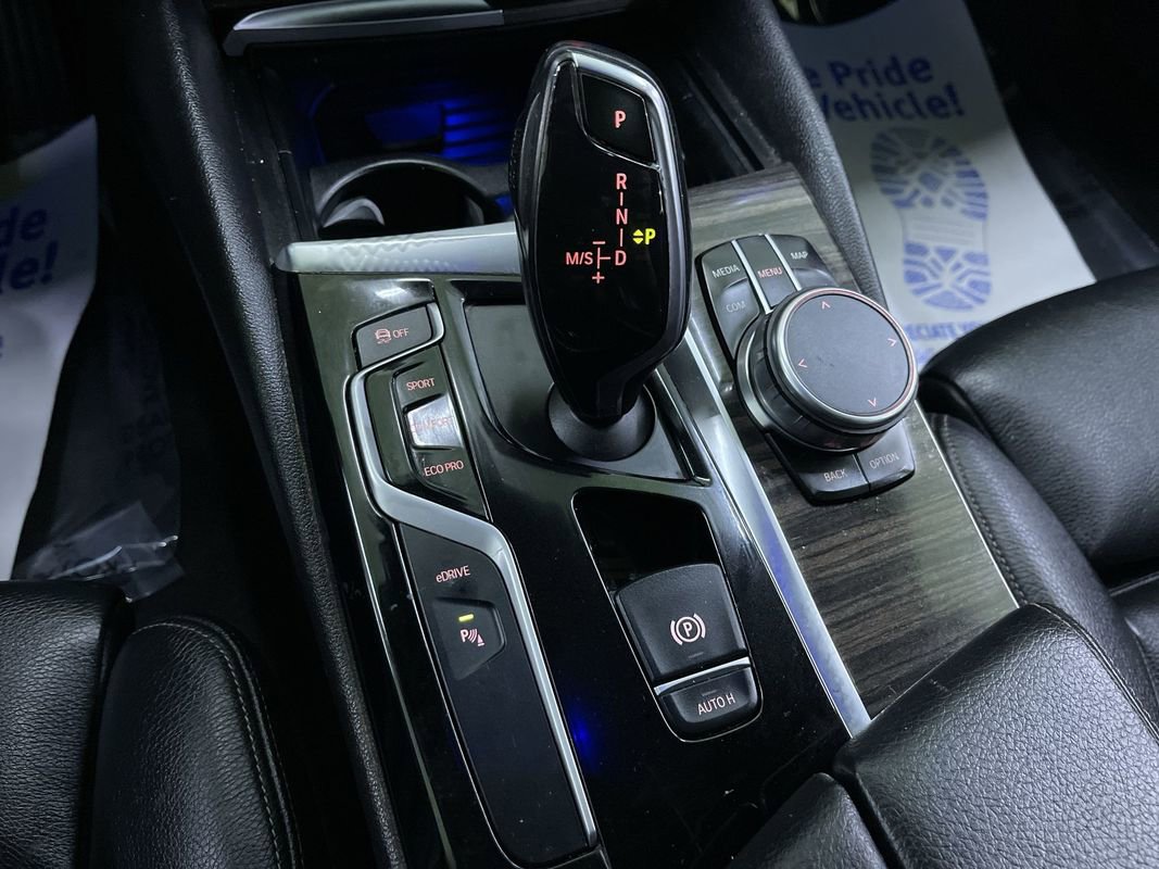 Used 2018 BMW 530e w/ Premium Package 2 image 26