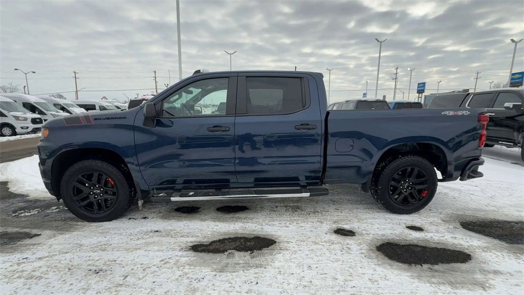 Used 2021 Chevrolet Silverado 1500 Custom w/ LPO, Blackout Package image 5